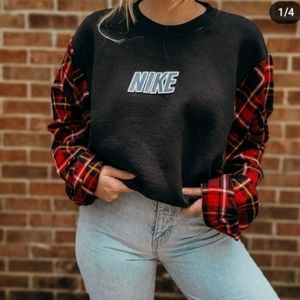 Crewneck x flannel with Nike letters